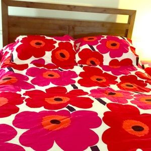 marimekko red Unikko F/Q comforter set